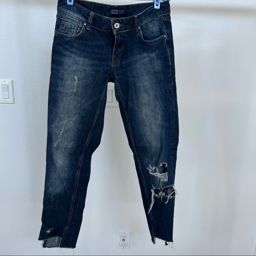 Zara low rise cigarette jeans with asymmetric ankle fraying